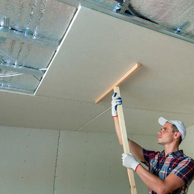 Buen precio Tablero de yeso decorativo resistente al fuego Sheetrock 1220m m x 2440m m en línea