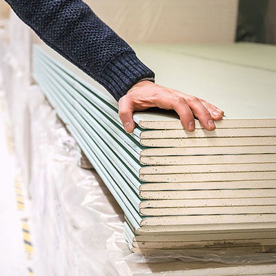 Buen precio tablero de yeso de papel afilado 12.5m m del borde para el sistema constructivo del techo en línea