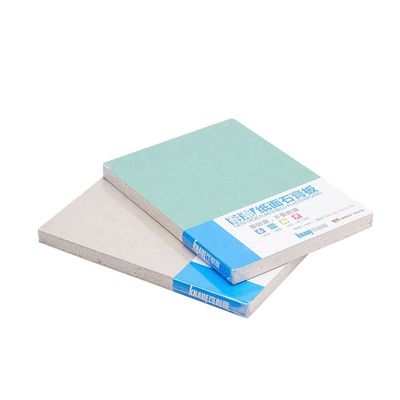 Buen precio los tableros de yeso del yeso de 1220m m x de 2440m m impermeabilizan para la construcción de edificios concretos en línea