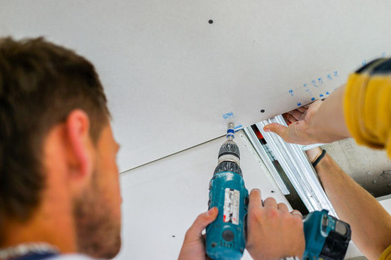 Buen precio Hojas antis del cartón yeso del moho 12m m, tablero de yeso ordinario para la biblioteca del hotel en línea