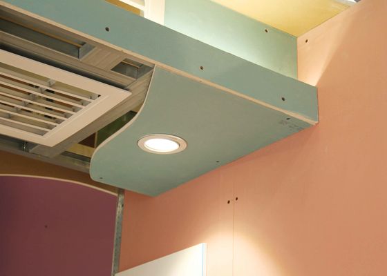 Buen precio Fácil de instalar tablero de yeso 4x8ft 12mm para el muro de separación de edificios comerciales e insonorización en línea