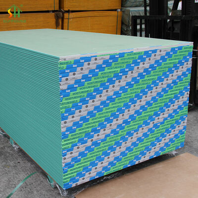 Buen precio Tablero de yeso duradero para techo y sistema de paredes divisorias ligero Resistente al fuego Superficie lisa Paneles ecológicos en línea